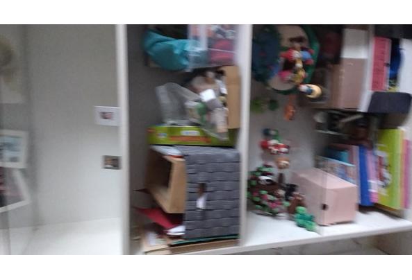 Witte Ikea kast met glasplaat - 17629610225644625173098244671868