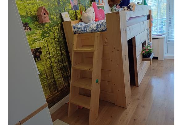 Zelf gemaakt bed - 20251102_140941