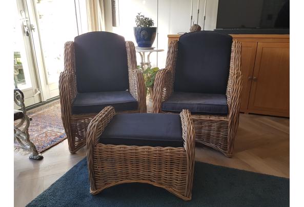 2 Rotan fauteuils en footstool - Set