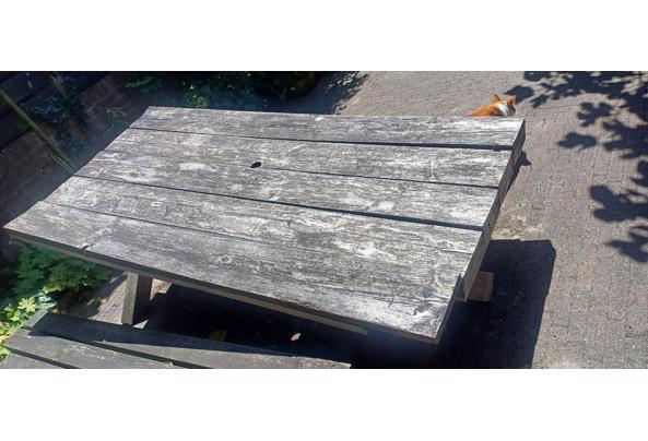Oude houten tuintafel (voor onderdelen / hout / opknapper) - 20260701_153905