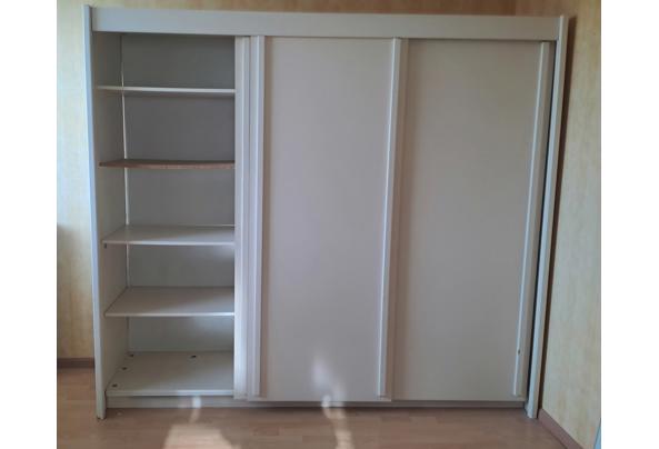 Kledingkast - 20260217_111100 Kledingkast - 20260217_111100