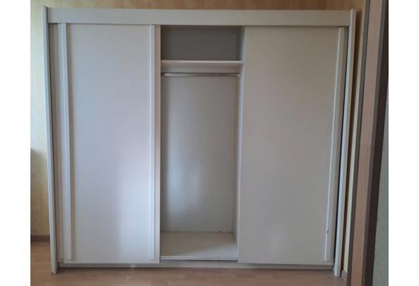 Kledingkast - 20260217_111733 Kledingkast - 20260217_111733