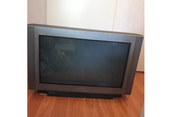 Trinitron Flatscreen Kleuren TV - voorkant