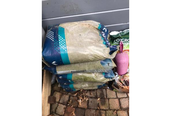 5 zakken ophoogzand van 25 kilo per stuk zo snel mogelijk - c351e7bc-e7e6-479c-8500-a5b0feaced48
