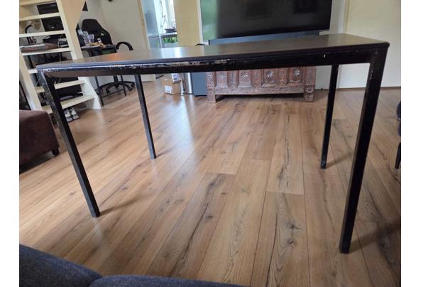 Stevige (werk/hobby/eet)tafel met oppervlakkige beschadigingen - WhatsApp-Image-2026-09-11-at-13-06-391