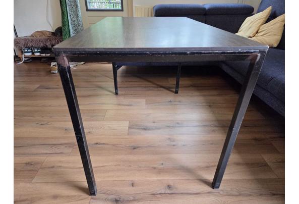 Stevige (werk/hobby/eet)tafel met oppervlakkige beschadigingen - WhatsApp-Image-2026-09-11-at-13-06-392