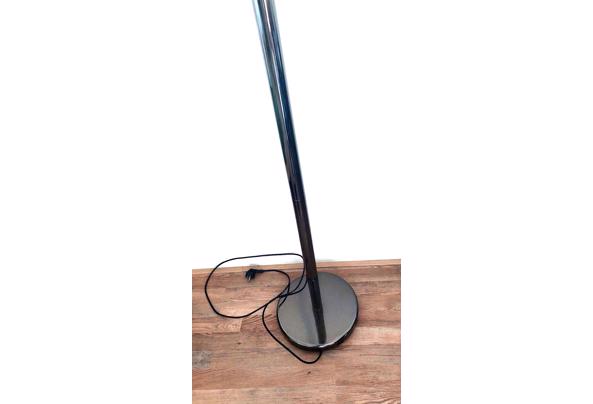 staande (vloer)lamp - Afbeelding-van-WhatsApp-op-2025-05-03-om-10-41-50_005bcd83