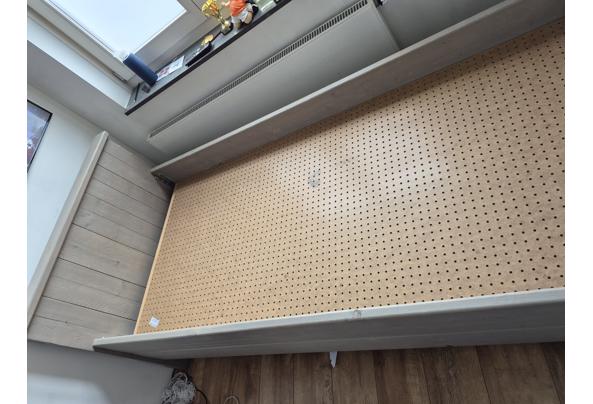 Steigerhoutenbed - 20260411_143025 Steigerhoutenbed - 20260411_143025