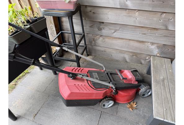 Grasmaaier op accu defect (zonder accu) - IMG_0995
