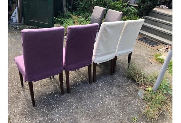 Zes stevige eetkamerstoelen - 18fbc8cf-2319-4b45-85e3-12fc0157c173