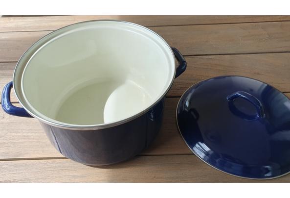 Soeppan met handvatten voor 8pers - 03---Soeppan