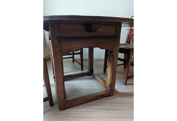 Eettafel inclusief 4 bijbehorende stoelen - signal-2026-07-04-12-54-17-234-1