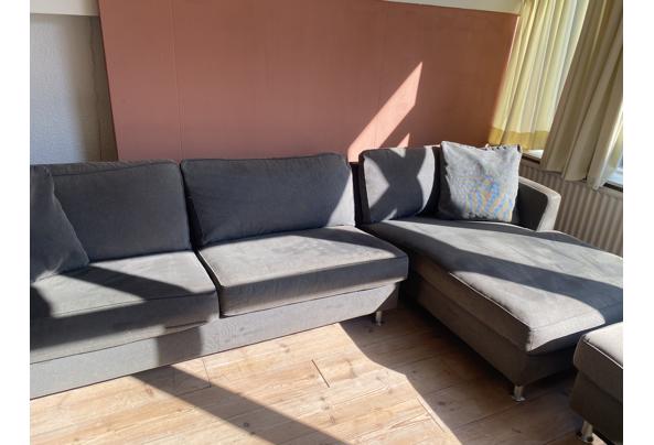 grijze hoekbank met voetensteun - IMG_1022