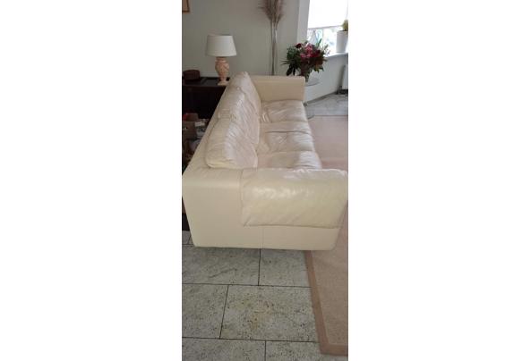 3-zits gebroken wit/ beige lederen bank - WhatsApp-Image-2025-10-29-at-16-57-32