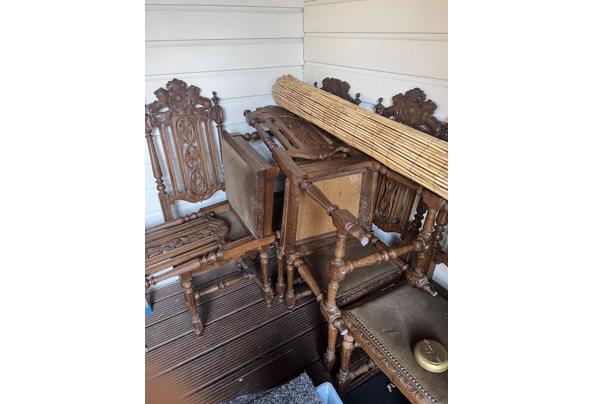 6 eetkamerstoelen en een boeren stoeltje met goede biezen driehoek zitting. - IMG_5385