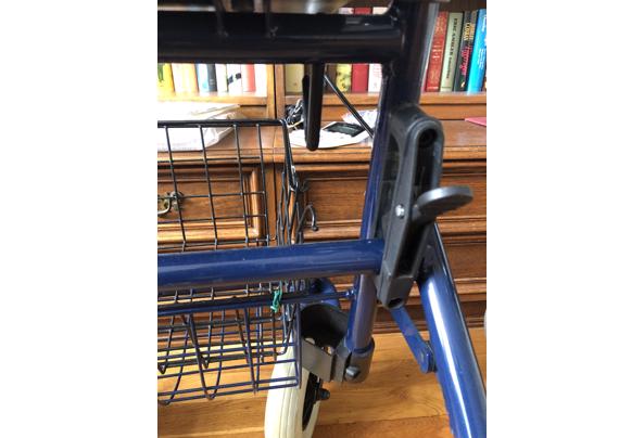 GRATIS AF TE HALEN GOEDE ROLLATOR MET MANDJE in Amsterdam - Overig