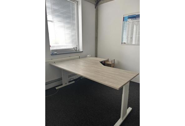 Ruim hoek bureau - IMG_0603
