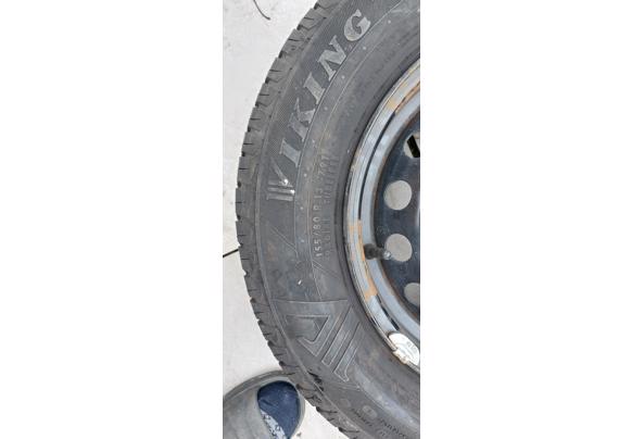 2 autobanden op velg - 20251201_124505