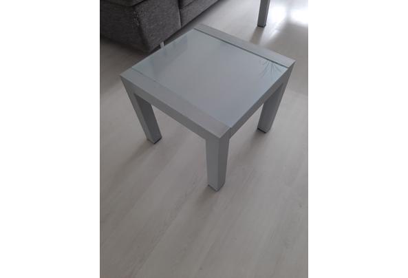 salon tafel met 2 bij tafeltjes - 20260505_135650