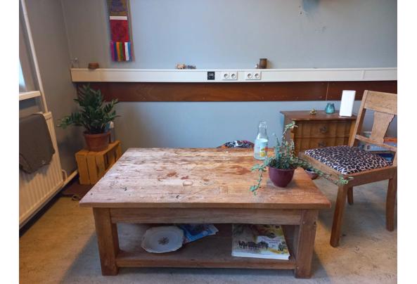 Robuuste, oude houten lage tafel met lades - Lage-tafel-3