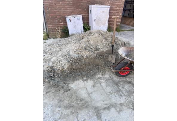 Zand over graag zsm ophalen  - BA72DC01-908F-466F-8ACD-209750261142