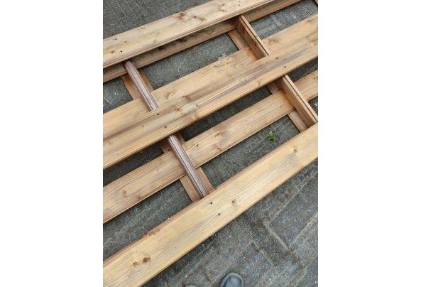 Houten flonders van mooi geinpregneerd hout. - IMG20230628144644