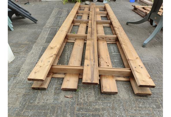 Houten flonders van mooi geinpregneerd hout. - IMG20230628144653