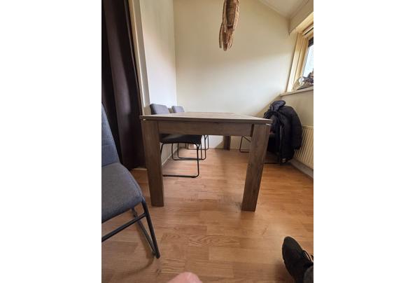 Eettafel +stoelen  - IMG-20250519-WA0001