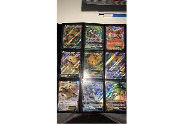 Pokemon kaartjes plus mapje en 3 nieuwe pakjes. - 9D371828-FC23-4499-8E0A-F33DA2BD1D00_637456230019127788.jpeg