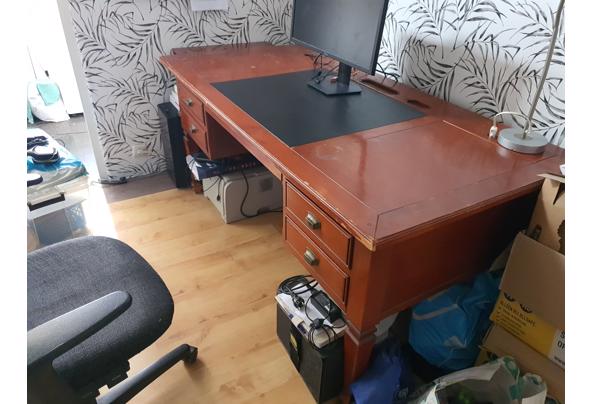 Houten bureau 170 - 230 cm - 2026-05-07-12-47-01-562_1 Houten bureau 170 - 230 cm - 2026-05-07-12-47-01-562_1