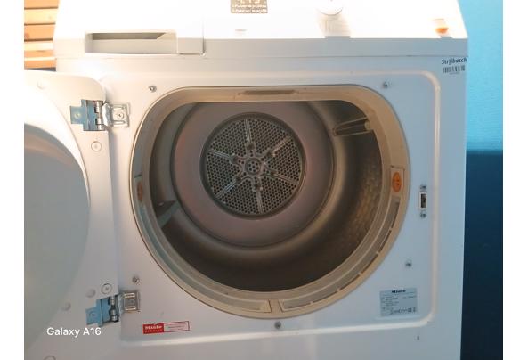 Miele Wasdroger met constant melding: " pluizen verwijderen" - 20251224_121638