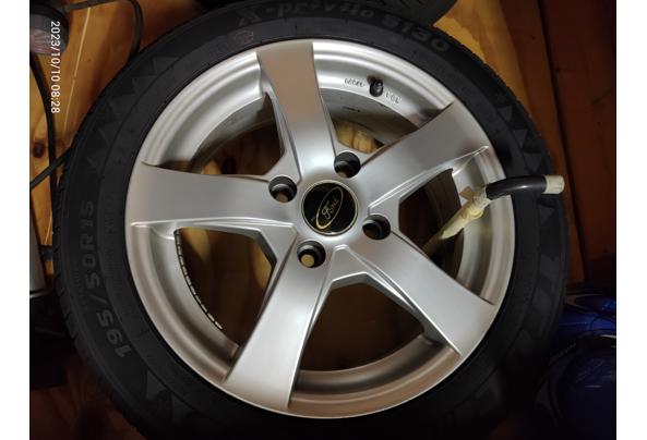 Te koop 4 winterbanden(nieuw)195/50R15 op alu velg steek 108 - 16969192772478803800282675817647_638325233501622940 Te koop 4 winterbanden(nieuw)195/50R15 op alu velg steek 108 - 16969192772478803800282675817647_638325233501622940