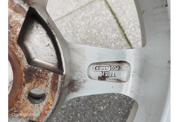 Te koop 4 winterbanden(nieuw)195/50R15 op alu velg steek 108 - 16969197454405534333167611585387_638325237677526947 Te koop 4 winterbanden(nieuw)195/50R15 op alu velg steek 108 - 16969197454405534333167611585387_638325237677526947