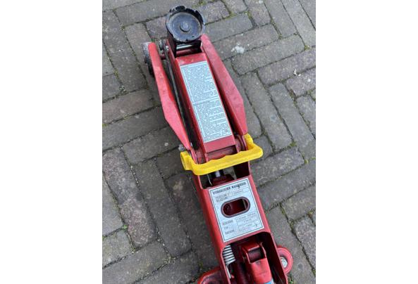 Garagekrik, moet bijgevuld - IMG_0039