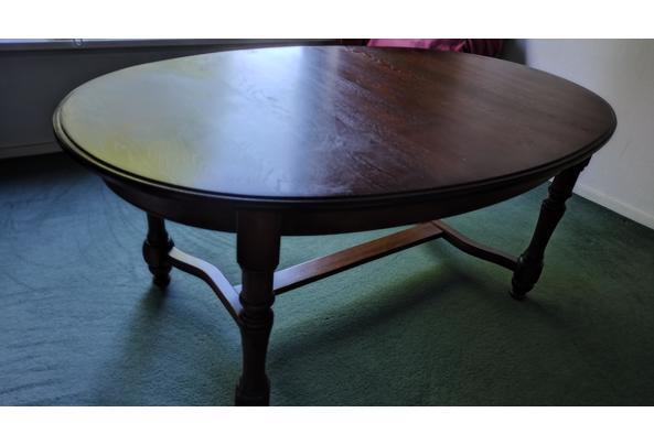 Ovalen houten eettafel voor ca 6 pers - 20260529_092930 Ovalen houten eettafel voor ca 6 pers - 20260529_092930
