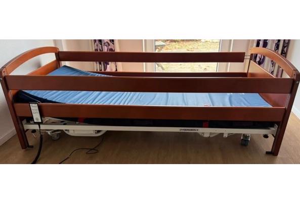 medisch Hoog-Laag-Laag bed - Bed02