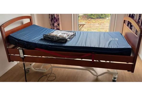 medisch Hoog-Laag-Laag bed - Bed04