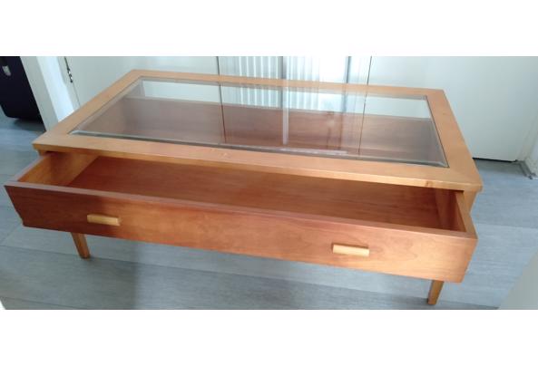 Mooie houten salontafel met glasplaat - IMG20220411145531