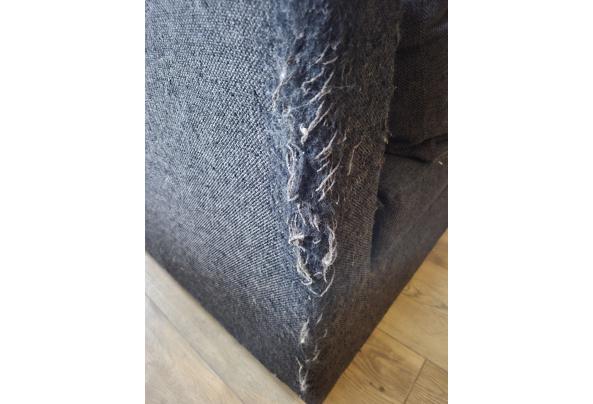 Grote comfortable hoekbank - donkergrijs met gebruikssporen - 1000022406