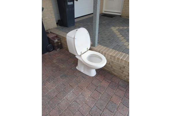 Douche deur en toilet compleet  - 17570717555123177026305852128633
