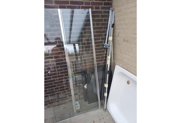 Douche deur en toilet compleet  - 17570718263581616611494597236101