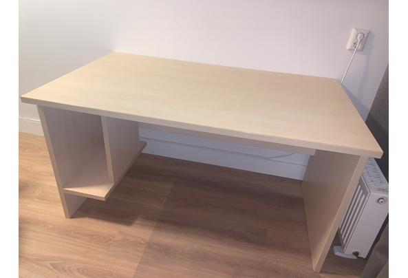 Houten bureau zsm op te halen in Rotterdam  - 44550D2D-99D0-4EBD-8807-C4AB2E413BE4