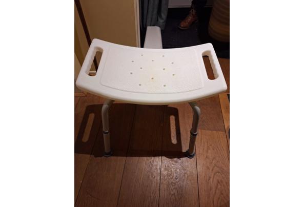 Douchestoel - WhatsApp-Image-2025-12-11-at-22-43-35-(1)