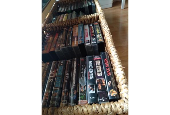 Diverse VHS Films, twee manden vol - 1633435348966516327152953919846