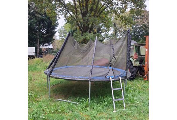Trampoline  - 79ce03da-34cf-49fd-b106-c272c8ce5f41