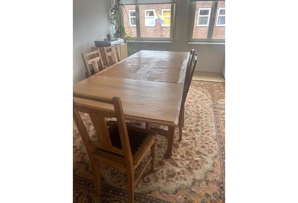 Houten eettafel met 5 stoelen  - IMG_3086