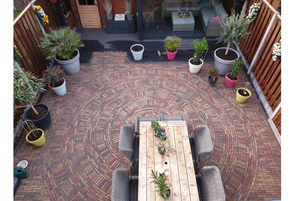 Waalstenen, geel, rood en blauw 20 lengte, 5 dik en 8 hoog meer als 25 m2 GRATIS - 20230507_211147