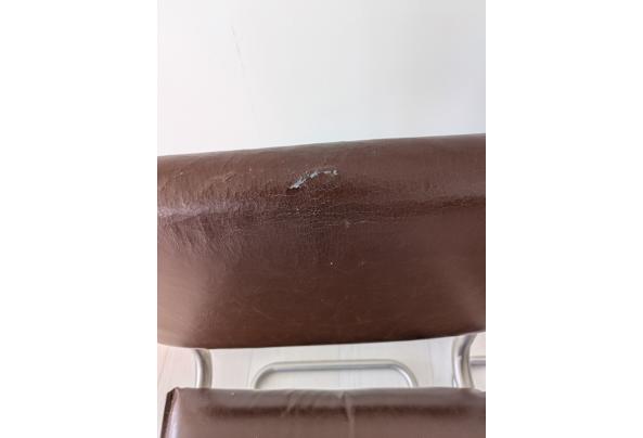 2 eetkamer stoelen - PXL_20250419_112420760