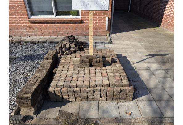 Ca. 15m2 terras stenen  - PXL_20260319_100640007