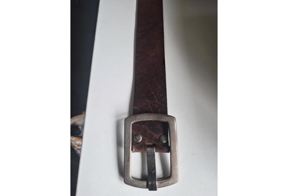Lederen brede ceintuur met grote gesp - 17871473076598668976585624984012